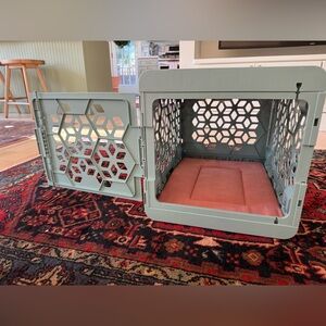 Kindtail size small Modern Collapsible Dog Crate